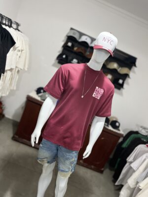 Camiseta Oversized Mr. Bunny Vinho Estampa Rosa – Tamanho M